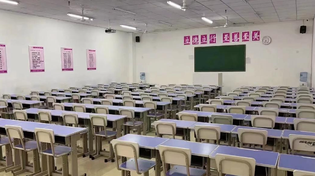 石家莊天使護士學校管的嚴格嗎?