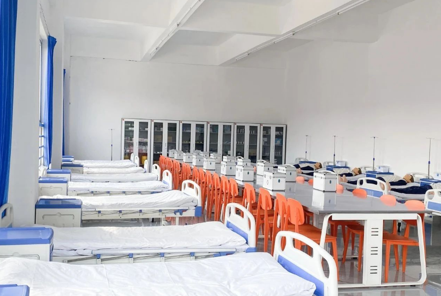 哪些學生適合報讀護理3年制中專班？