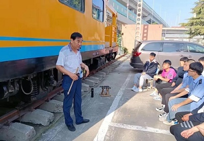 ?想學(xué)火車司機(jī)需要哪些條件？2026年最新規(guī)定